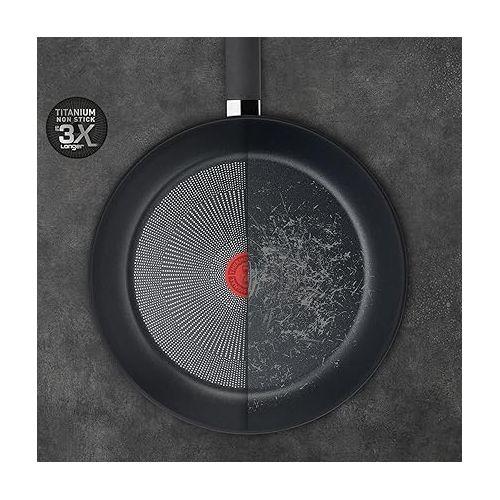  Tefal G30302 Titanium Force Frying Pan, 20 cm, Extra Durable Non-Stick Coating, Thermal Signal Temperature Indicator, Suitable for Induction Cookers, Pouring Rim, Black