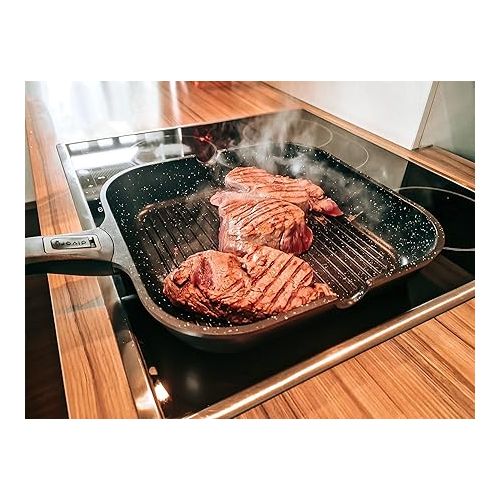  DIVORY Grill Pan 28 x 28 cm with Spout and Removable Handle - Steak Pan Induction - Coated Pan for the Grill Including Barbecue Tongs and Pan Protector