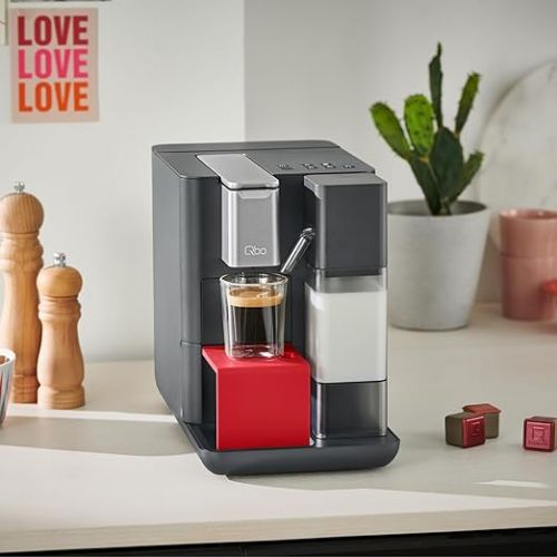  Tchibo Qbo MILK MASTER Premium Kapselmaschine inkl. 24 recyclebare Qbo Kapseln fur Cappuccino, Espresso, Caffe Crema, Milchschaum auf Knopfdruck mit abnehmbarem Milchtank 300ml, Lipstick Red