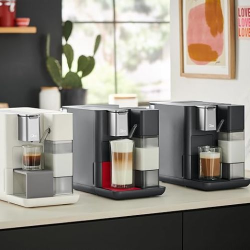  Tchibo Qbo MILK MASTER Premium Kapselmaschine inkl. 24 recyclebare Qbo Kapseln fur Cappuccino, Espresso, Caffe Crema, Milchschaum auf Knopfdruck mit abnehmbarem Milchtank 300ml, Lipstick Red