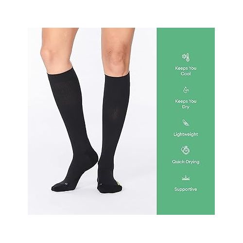  2XU Flight Compression Socks, Black/Black, Medium 1