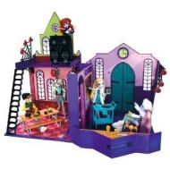 4KIDS Toy / Game Freaky Monster High School Playset (X3711) - Mad Science Classroom, Casketball Court & Lockers