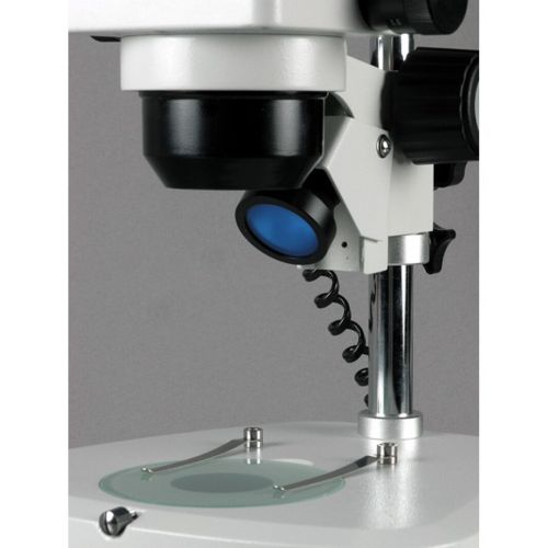  5X-80X Stereo Zoom Microscope Dual Halogen and 5MP Digital Camera by AmScope