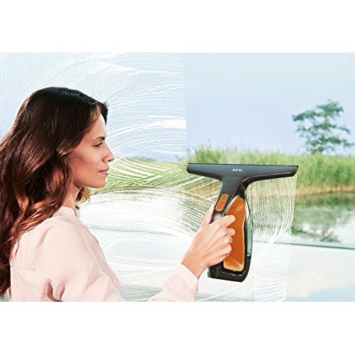  [아마존베스트]AEG WX7-60CE1 Window Vacuum Cleaner (Includes Accessories + Natural Rubber Lips Spray Bottle, Only 60 dB (A), Wide Suction Nozzle, 1 LED Indicator, 110 ml Water Tank, 60 min Runtim