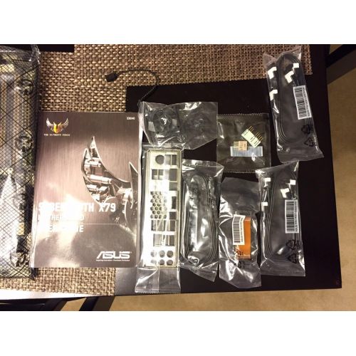 아수스 ASUS Sabertooth X79 LGA 2011 Intel X79 SATA 6Gb/s USB 3.0 ATX Intel Motherboard