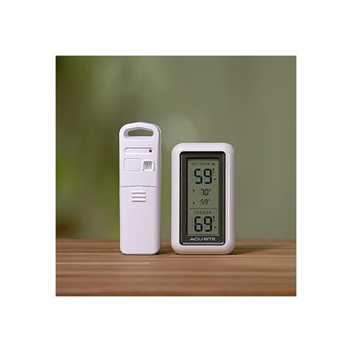  AcuRite Digital Thermometer with Indoor, Outdoor Temperature and Daily High and Lows (00424CA), White