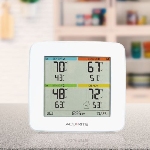  AcuRite 01095M Indoor Temperature & Humidity Station with 3 Sensors