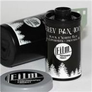 Adorama Film Photography Project Derev Pan 35mm B&W Film, 400 ISO, 36 Exposures DEREVPAN400