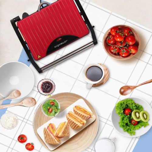  Aigostar Sandwichmaker,Panini Grill 700W Leistung, Cool-Touch-Griff, antihaftbeschichtete Platten BPA-frei, rot und schwarz