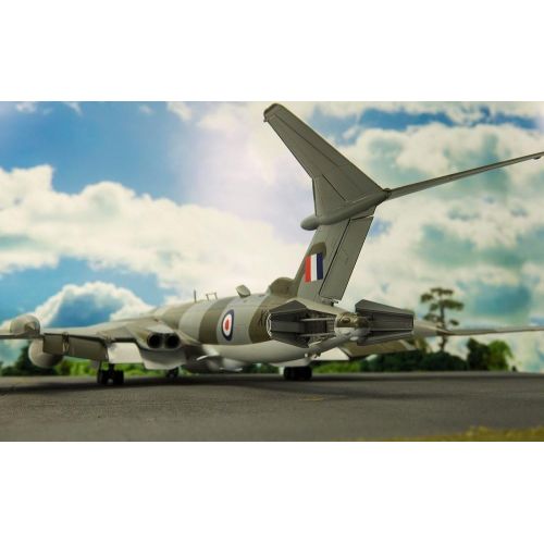  Airfix Handley Page Victor B.2 1:72 Plastic Model Kit A12008