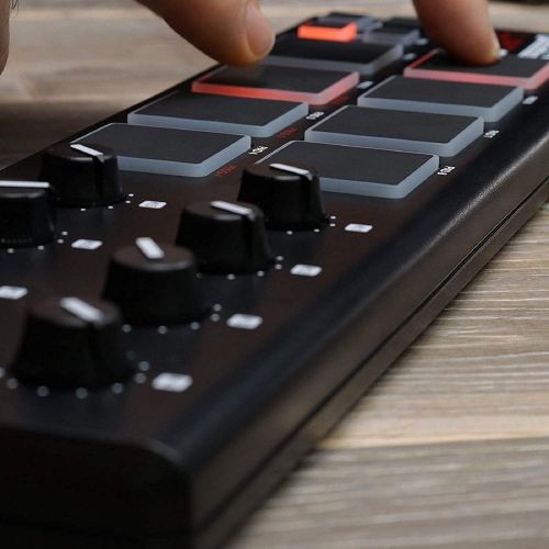  [아마존베스트]AKAI Professional LPD8 | Portable USB-powered MIDI Controller with 8 Velocity-Sensitive Drum Pads for Laptops (Mac & PC), Editing Software included