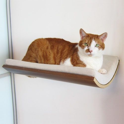  Akemi Tanaka Curve Wall-Mounted Cat Perch