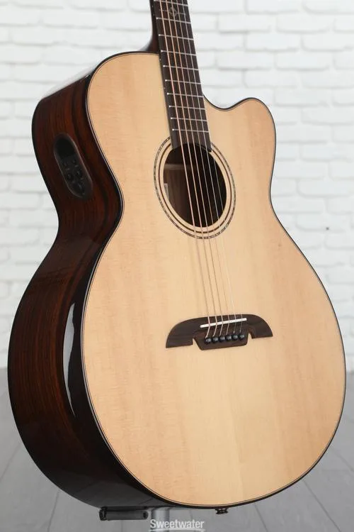 Alvarez AEBT70ce Armrest Acoustic-electric Baritone Guitar - Natural