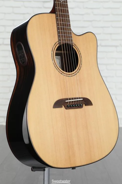 Alvarez AED90ce Armrest Acoustic-electric Guitar - Natural