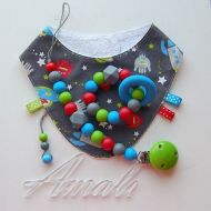 AmaliStore Set of bib, pacifier clip and teether, baby boy shower gift set