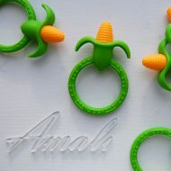 /AmaliTreasures Silicone teether corn, chewing toy baby teether ring