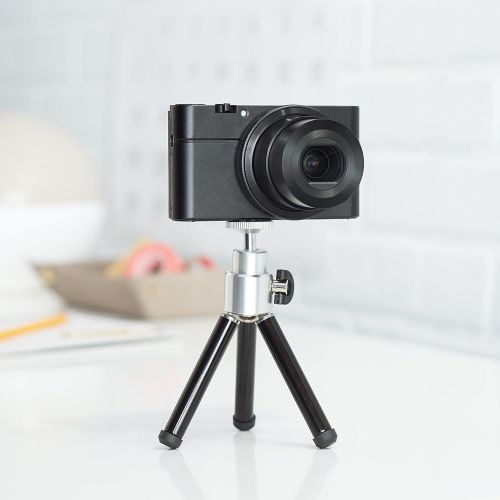  Amazon Basics Lightweight Mini Tripod