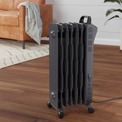  Amazon Basics Portable Digital Radiator Heater with 7 Wavy Fins and Remote Control, Black, 1500W