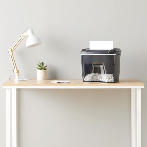  [아마존베스트]Amazon Basics 12-Sheet Cross-Cut Paper, Junk Mail, CD, and Credit Card Shredder with Pullout Basket