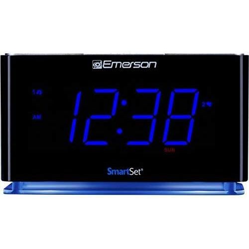  [아마존베스트]Emerson SmartSet Alarm Clock Radio with Bluetooth Speaker, USB Charger for iPhone and Android, Night Light, and Blue LED Display (Renewed)