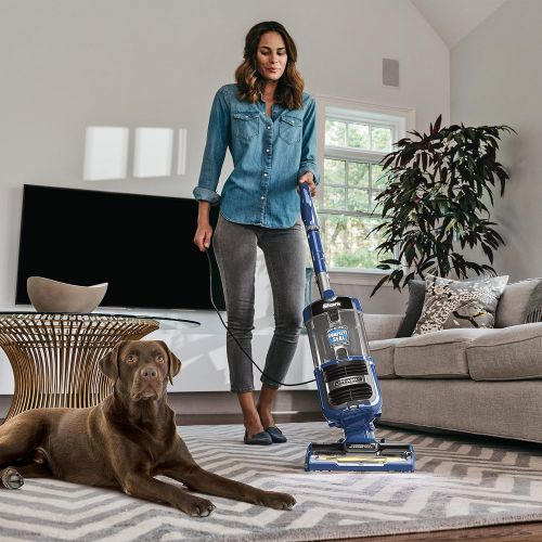  [아마존베스트]Amazon Renewed Shark Navigator Upright Vacuum with Lift-Away, Zero-M Anti-Hair Wrap Technology, Anti-Allergen + HEPA Filter and Swivel Steering - ZU560 (Renewed)