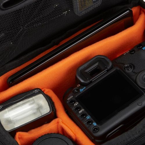  [아마존베스트]AmazonBasics Large DSLR Camera Gadget Bag - 11.5 x 6 x 8 Inches, Black And Orange