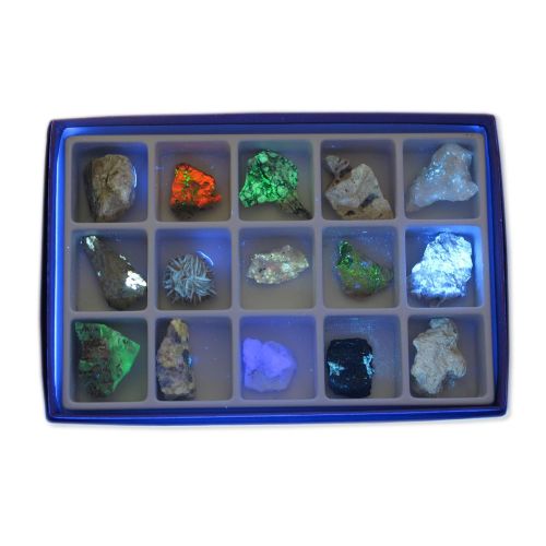  American Educational Products American Educational 2380 15 Piece Fluorescent Minerals Short Wave Collection