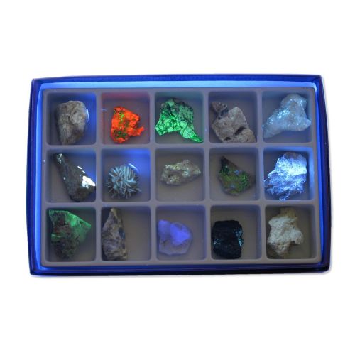  American Educational Products American Educational 2380 15 Piece Fluorescent Minerals Short Wave Collection