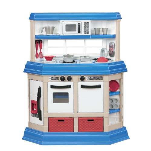  American Plastic Toys Cookin Kitchen with 22 accessories