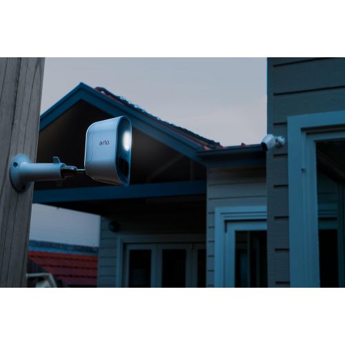  [아마존베스트]Arlo Lights - Add-on Smart Home Security Light | Wireless, Weather Resistant, Motion Sensor, Indoor/Outdoor, Multi-colored LED | 1 Add-on Light (AL1101) camera not included