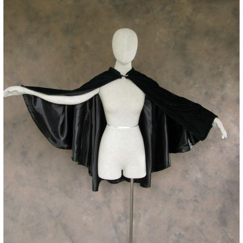  할로윈 용품Artemisia Designs Velvet Circular Cut Half Cloak Capelet Lined in Satin with Two-Button Clasp Wedding Ren Faire