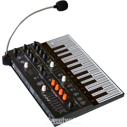  Arturia MicroFreak with Vocoder Mic Bundle