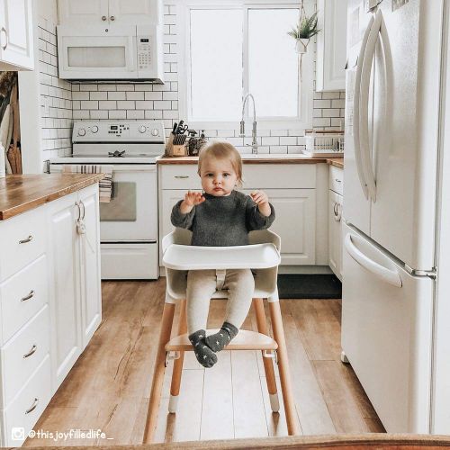  [아마존베스트]Ashtonbee Wooden High Chair for Babies and Toddlers - with Harness, Removable Tray, and Adjustable Legs