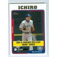 Ichiro Suzuki baseball card (Seattle Mariners) 2005 Topps #702 2004 Gold Glove Winner