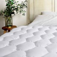BEL TESORO Quilted Extra Plush Mattress Pad (California King) Combed Cotton Filled Cooling Mattress Topper Stretches Up to 8-21” Deep Pocket