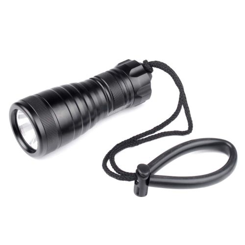 BESTSUN Diving Flashlight, XM-L2 1800 Lumen LED Underwater Flashlight Waterproof Dive Light Scuba Diving Torch 150m Submarine Diving Light with Lanyard (Battery Not Include)