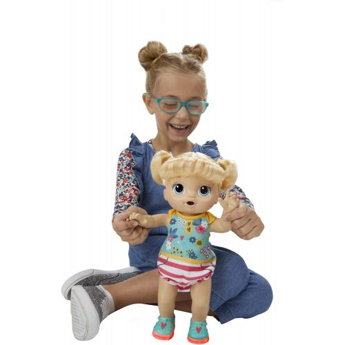  [아마존베스트]Baby Alive Step ‘N Giggle Baby Blonde Hair Doll with Light-Up Shoes, Responds with 25+ Sounds & Phrases, Drinks & Wets, Toy for Kids Ages 3 Years Old & Up