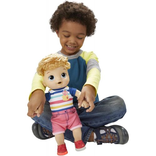  [아마존베스트]Baby Alive Step ‘N Giggle Baby Blonde Hair Boy Doll with Light-Up Shoes, Responds with 25+ Sounds & Phrases, Drinks & Wets, Toy for Kids Ages 3 Years Old & Up