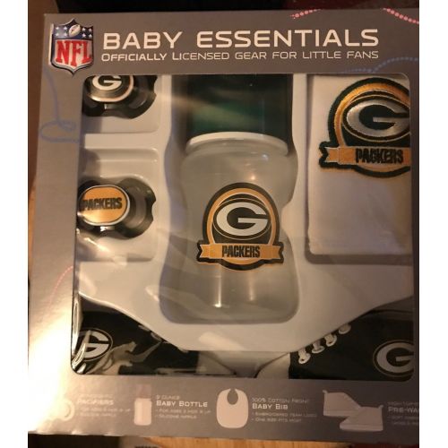  Baby Fanatic Green Bay Packers 5 Piece Baby Gift Set 2 Pacifiers Pre Walkers Bottle + Bib