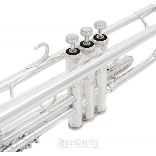  Bach 190S37 Professional Stradivarius Bb Trumpet - Silver Plated