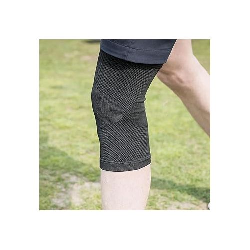  Back on Track Unisex Physio Knee Brace - Support 4-Way Stretch Welltex Supportive Brace for Running, Working Out, Weight Lifting, Sports and Recovery Support, Black, M