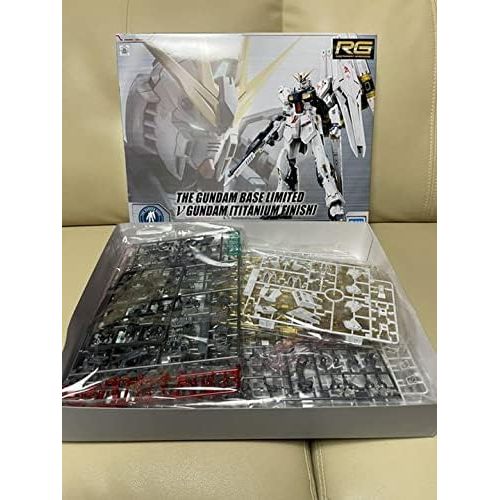 반다이 Bandai RG 1/144 ν Gundam Titanium Finish Model kit