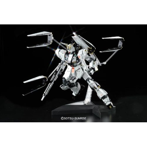 반다이 Bandai Hobby MG Nu Gundam Version Ka Titanium Finish Action Figure