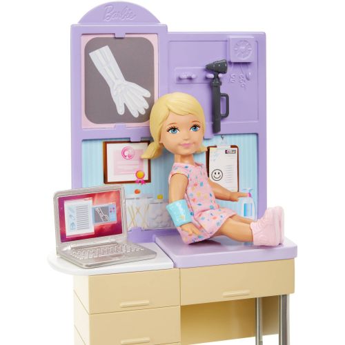 바비 Barbie Careers Pediatrician Playset