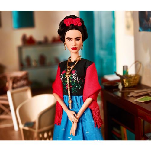 바비 Barbie Inspiring Women Series Frida Kahlo Doll, Iconic Fringe Shawl