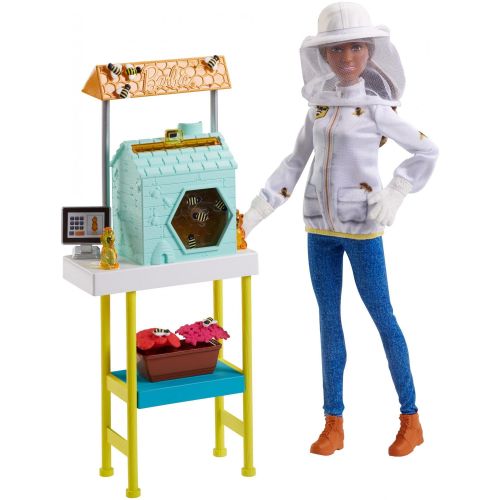 바비 Barbie Beekeeper Playset with Barbie Doll & Beehive Toy