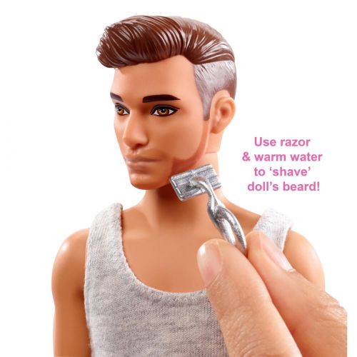바비 Barbie Bathroom-Themed Playset with Shaving Ken Doll and Sink/Mirror