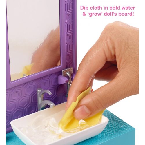 바비 Barbie Bathroom-Themed Playset with Shaving Ken Doll and Sink/Mirror