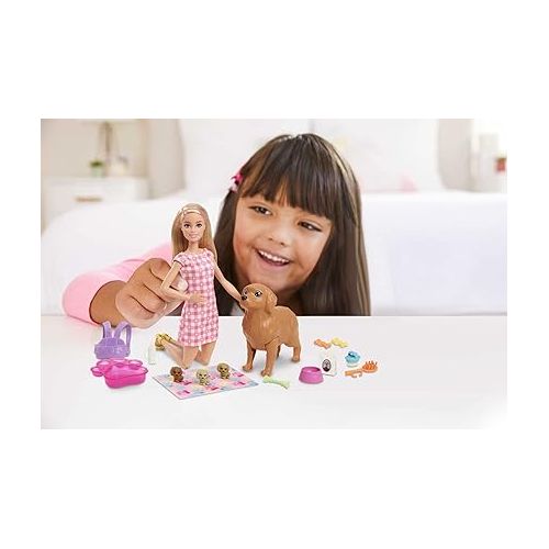 바비 Barbie Doll and Pets, Blonde Doll with Mommy Dog, 3 Newborn Puppies with Color-Change Feature and Pet Accessories