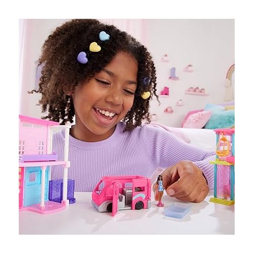바비 Barbie Mini BarbieLand Doll & Toy Vehicle Set, 1.5-inch Doll & DreamCamper with Working Doors & Color-Change Pool